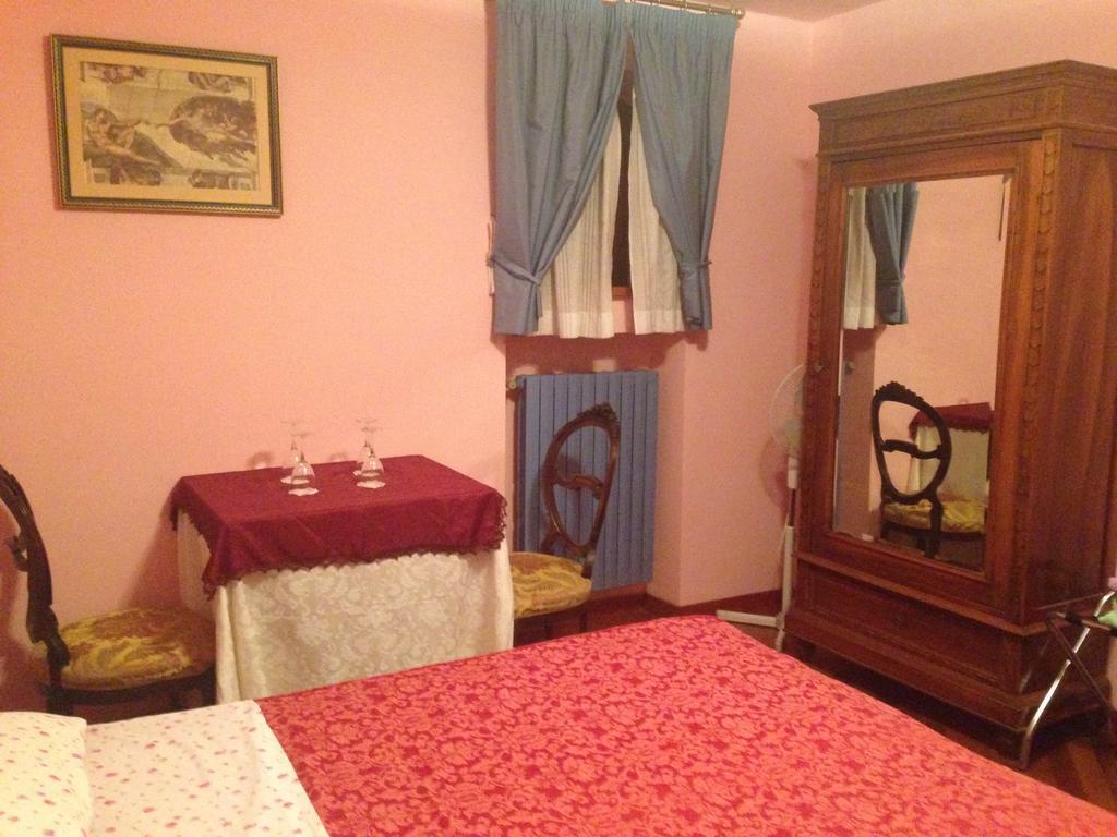 Castello D'Abruzzo Hotel Ripa Teatina Bilik gambar